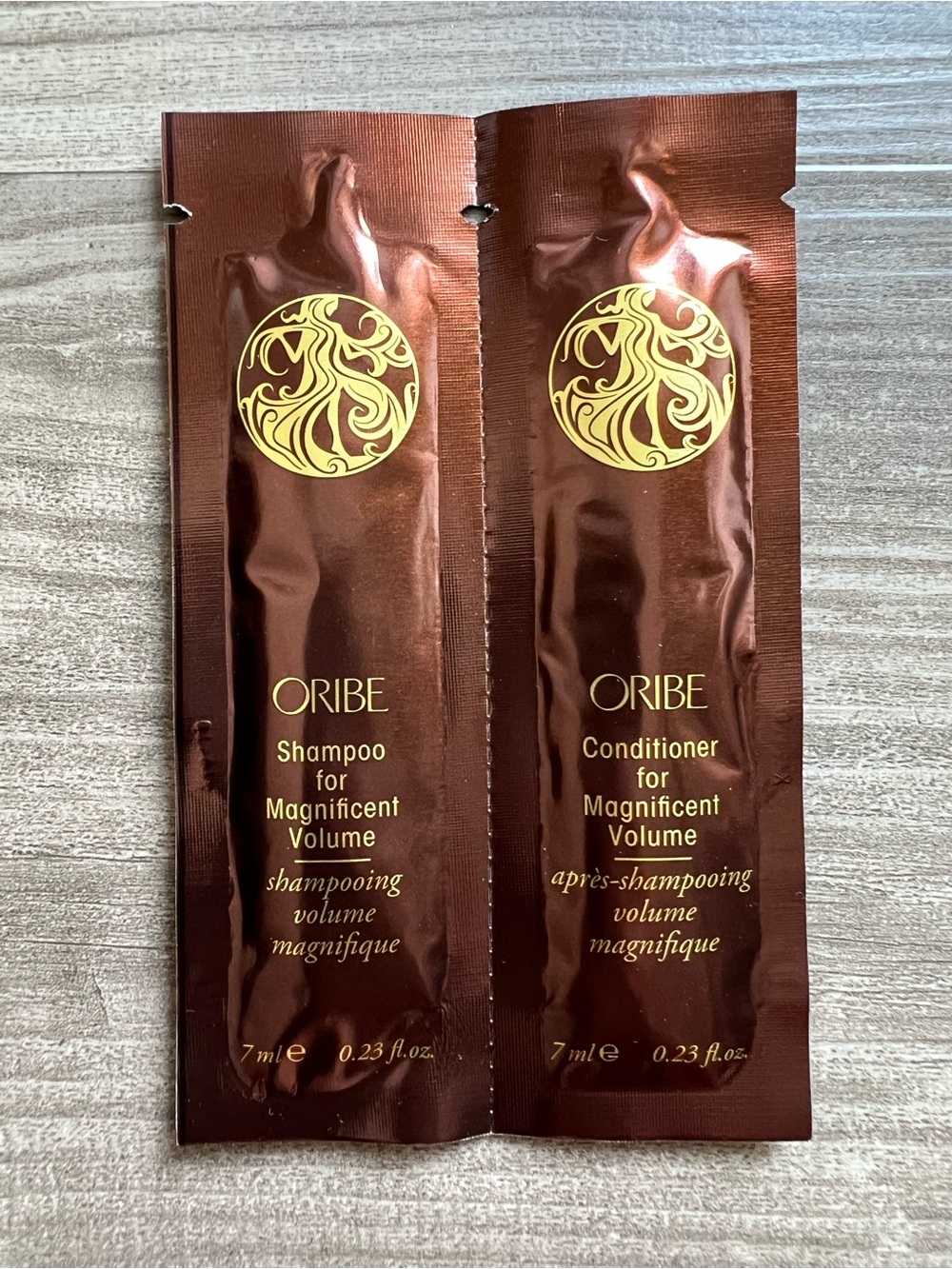 ORIBE • Magnificent Volume Shampoo & Conditioner Pillow Pack Satchel
